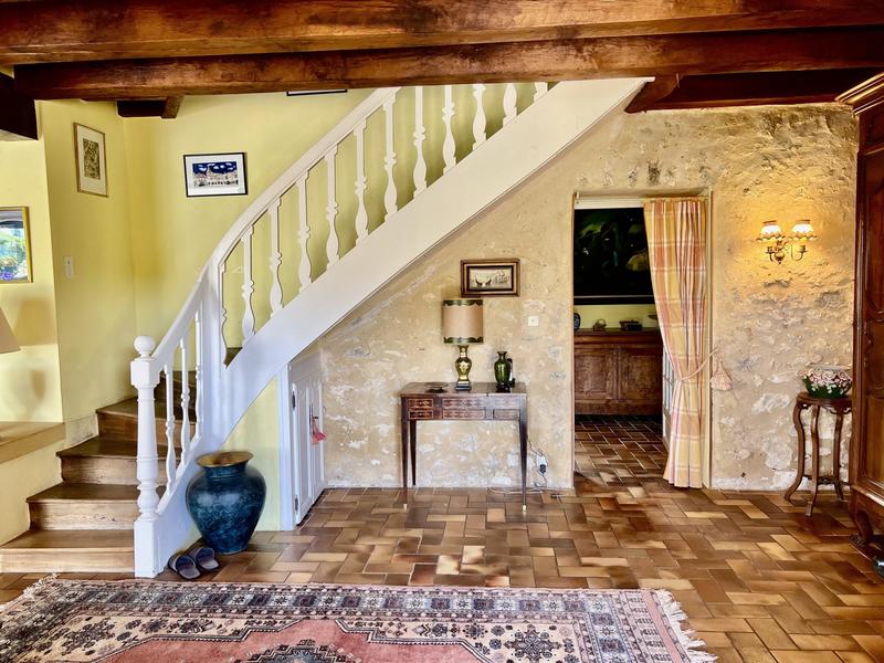 Maison - 221 m² - 6 pièces