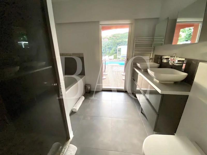 Villa - 150 m² - 5 pièces