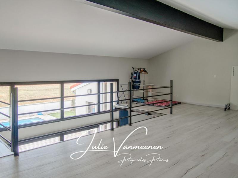 Maison - 250 m² - 7 pièces