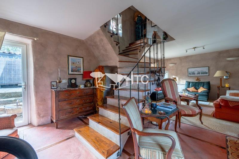 Mas - 265 m² - 9 pièces