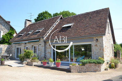 Maison - 180 m² - 6 pièces