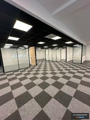 Bureau - 293 m²