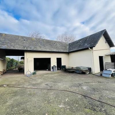 Maison - 218 m² - 9 pièces