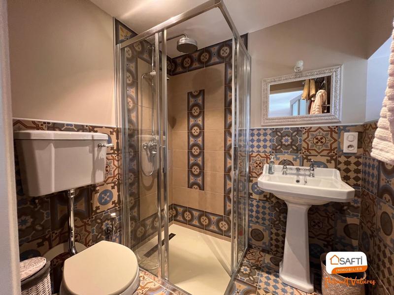 Maison - 307 m² - 12 pièces