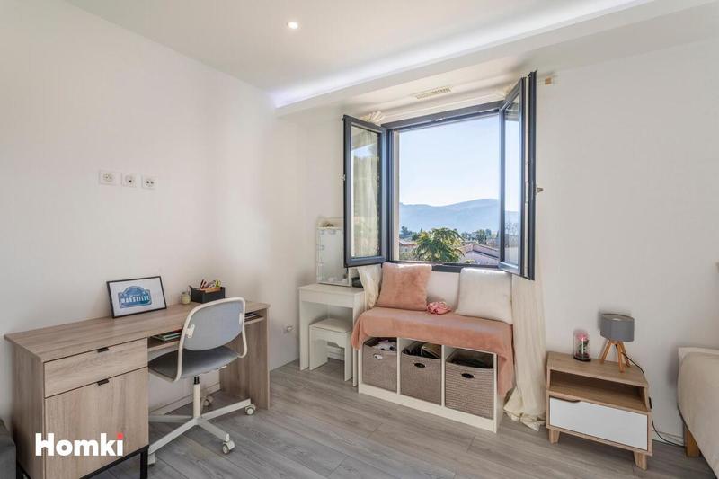 Maison - 120 m² - 6 pièces