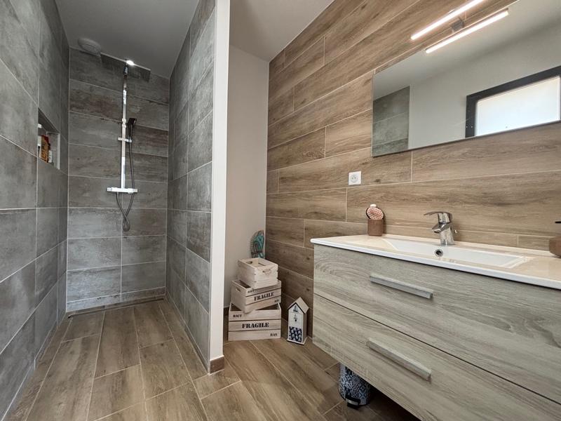 Maison - 200 m² - 6 pièces