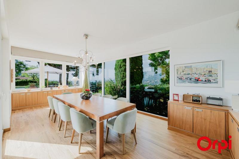 Villa - 366 m² - 11 pièces