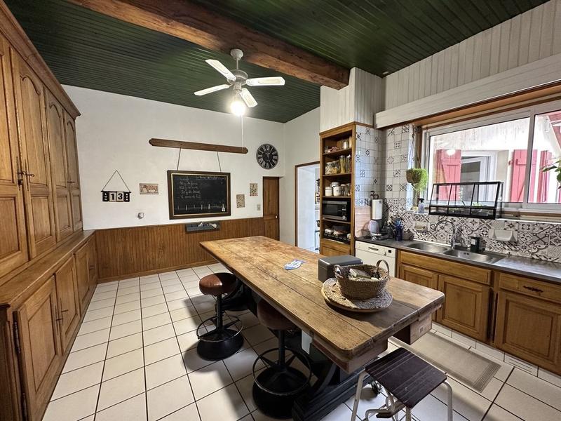 Château - 461 m² - 15 pièces