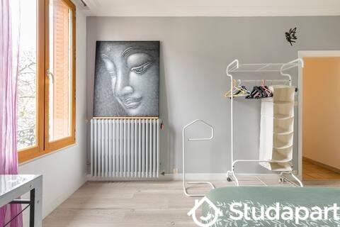 Chambre - 13 m² - 1 pièce