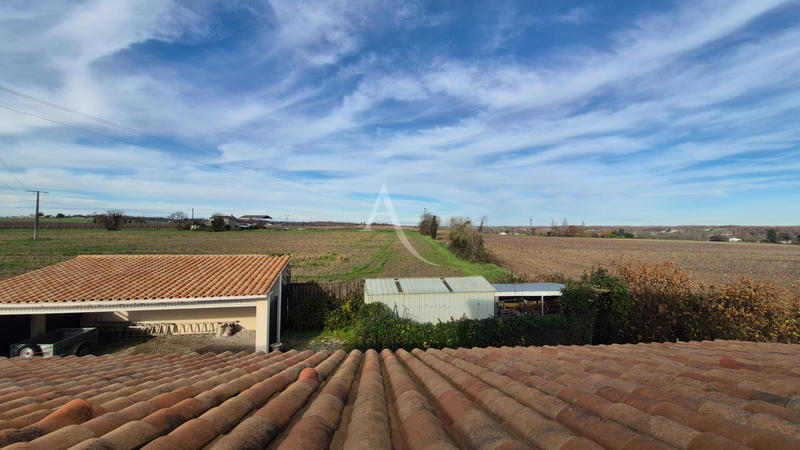 Maison - 247 m² - 8 pièces