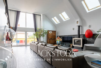 Appartement - 300 m² - 10 pièces