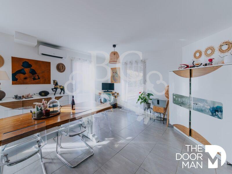 Maison - 98 m² - 4 pièces