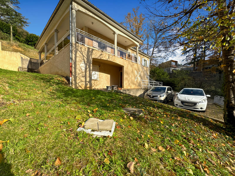 Maison - 152 m² - 6 pièces