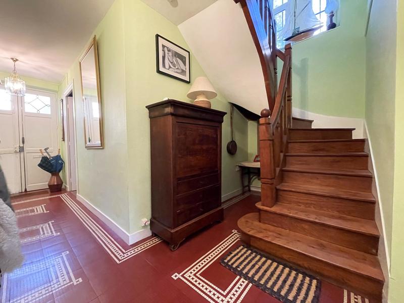 Maison - 144 m² - 7 pièces