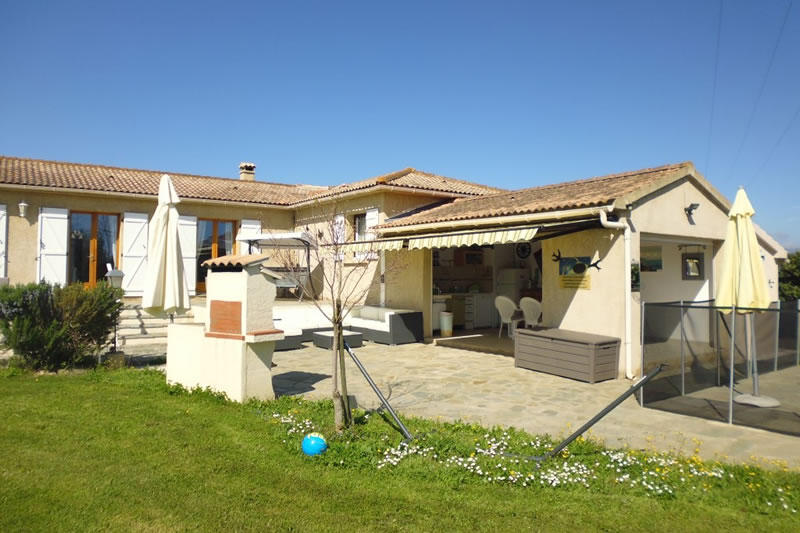 Villa - 220 m² - 5 pièces