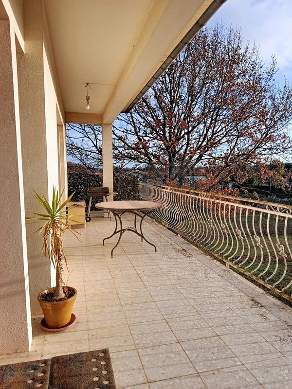 Maison - 265 m² - 10 pièces