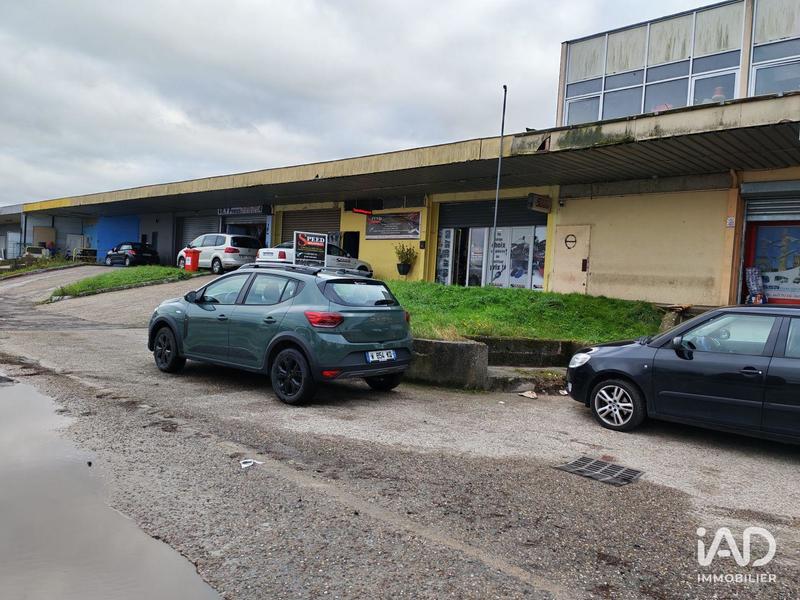 Local commercial - 695 m²