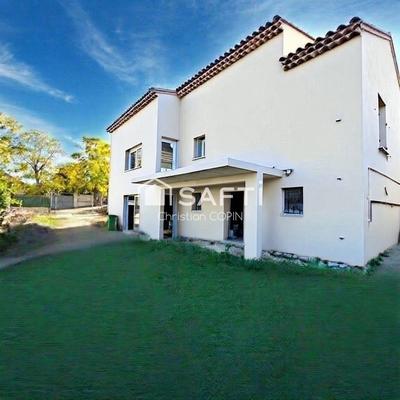 Maison - 190 m² - 6 pièces