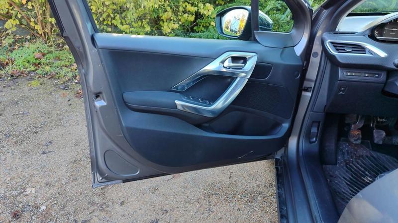 Peugeot 2008 1.6 VTi 120 Allure