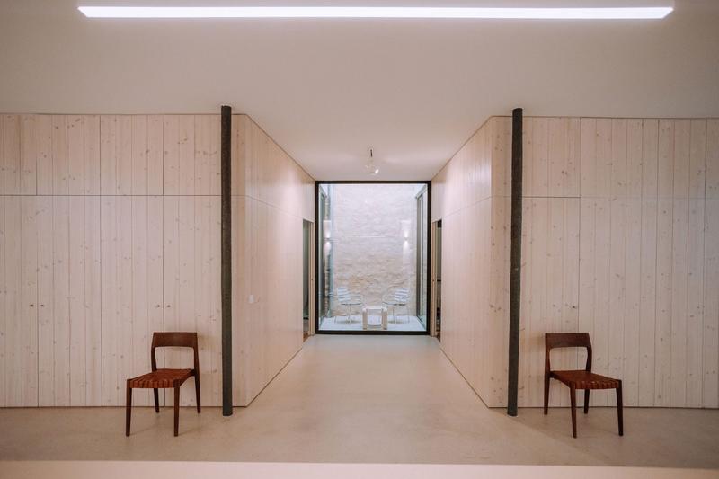 Loft - 168 m² - 5 pièces