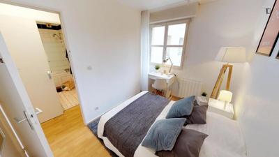 Chambre - 8 m² - 4 pièces