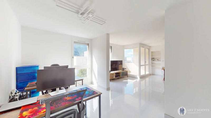 Appartement - 115 m² - 5 pièces