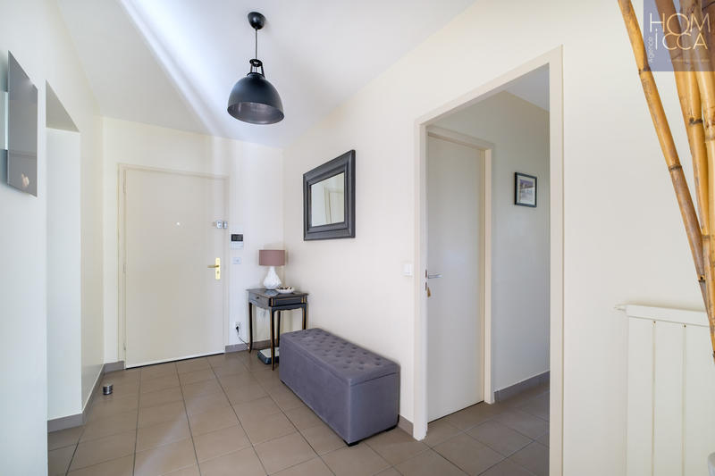 Appartement - 92 m² - 4 pièces