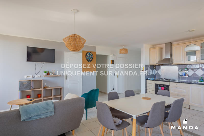 Chambre - 10 m² - 5 pièces