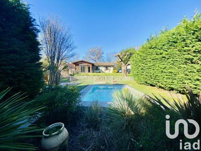 Maison - 137 m² - 5 pièces