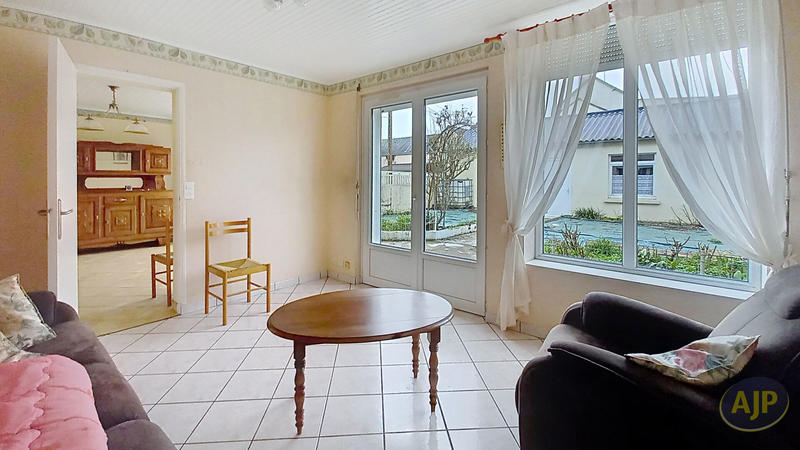 Maison - 90 m² - 5 pièces