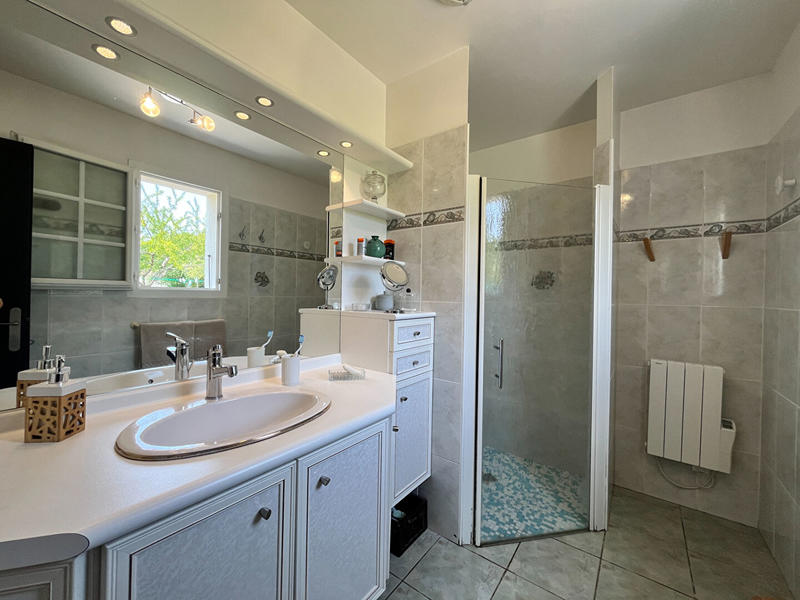 Maison - 167 m² - 9 pièces