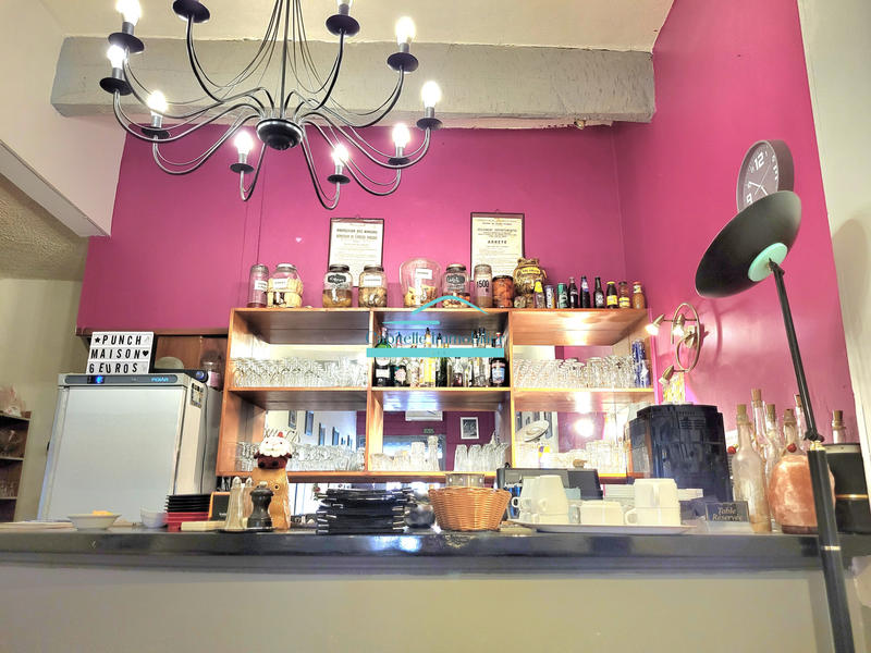 Fonds de commerce - Magasins - 67 m²