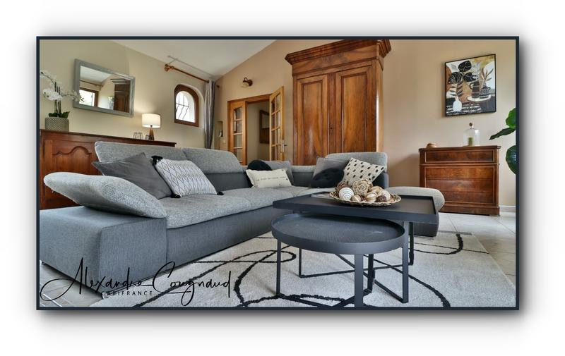 Villa - 208 m² - 8 pièces