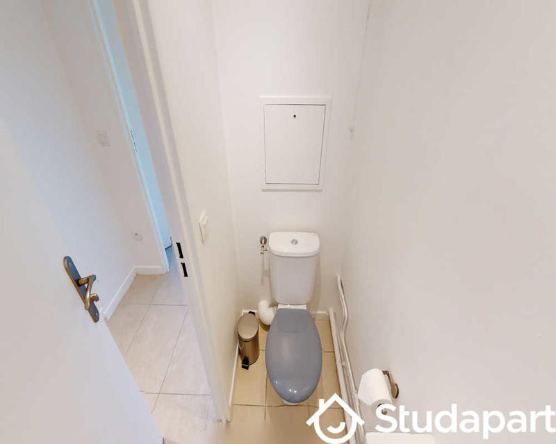 Chambre - 140 m² - 1 pièce