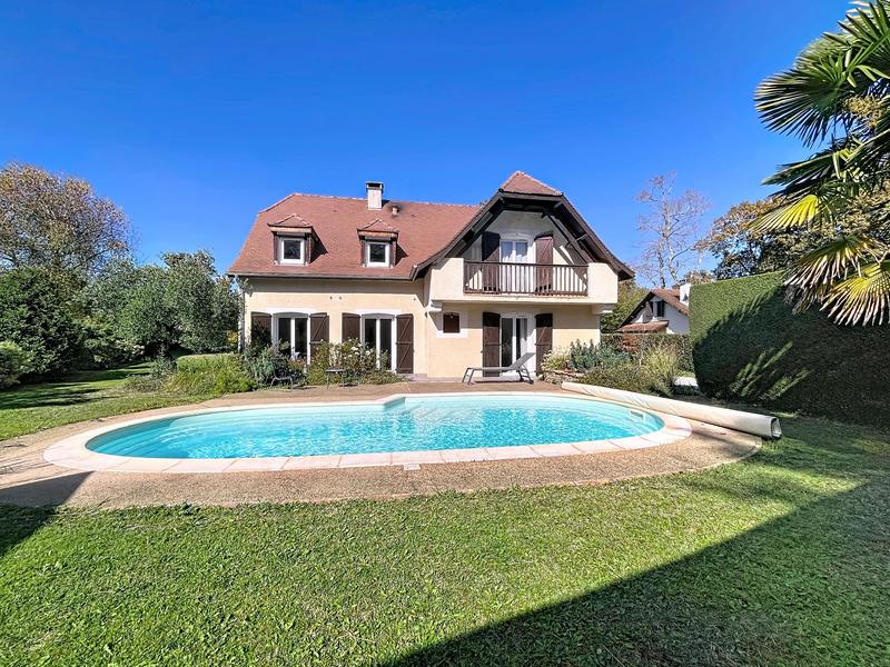 Maison traditionnelle - 186 m²