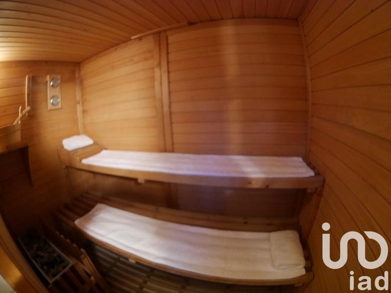 Maison - 380 m² - 11 pièces