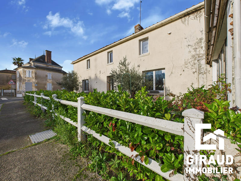 Maison ancienne - 185 m² - 4 pièces