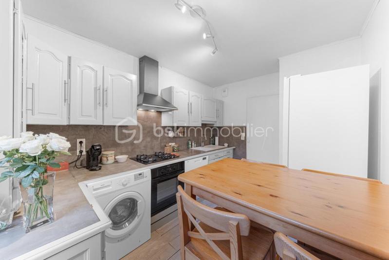 Appartement - 77 m² - 4 pièces