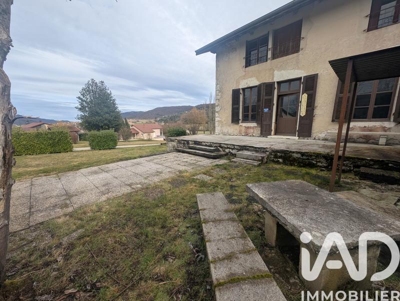 Maison - 140 m² - 12 pièces