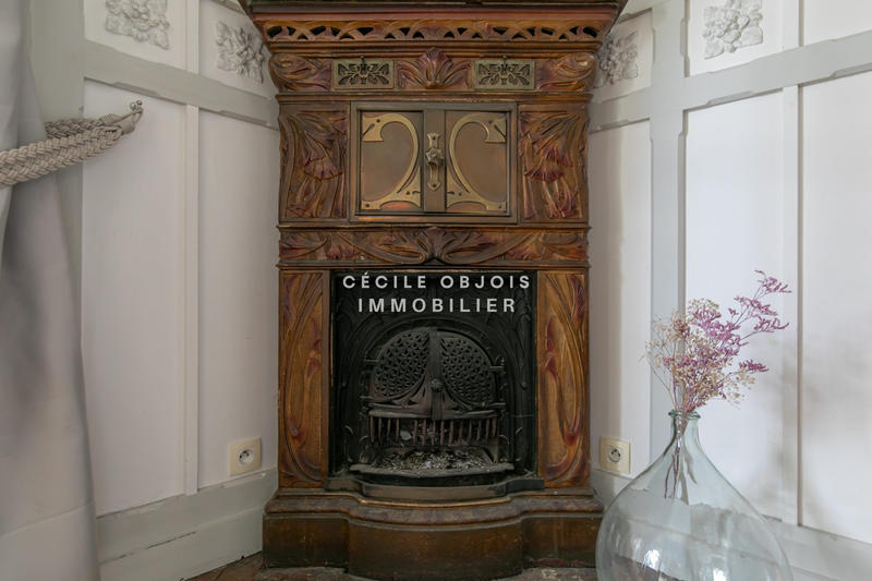 Maison - 215 m² - 8 pièces