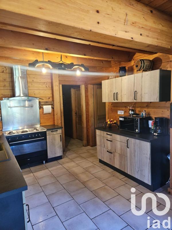 Châlet - 180 m² - 8 pièces