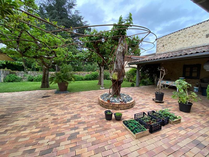 Maison - 700 m² - 15 pièces