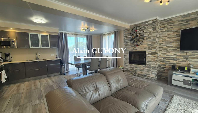 Maison traditionnelle - 133 m² - 6 pièces