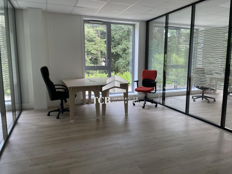 Bureau - 284 m²