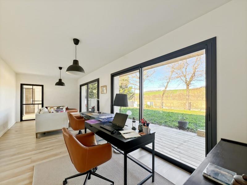 Maison - 198 m² - 5 pièces