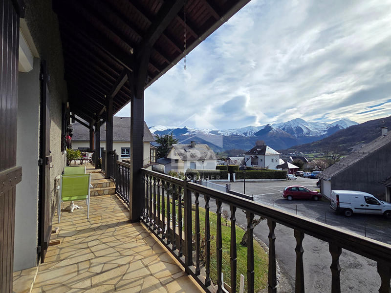 Maison - 301 m² - 12 pièces