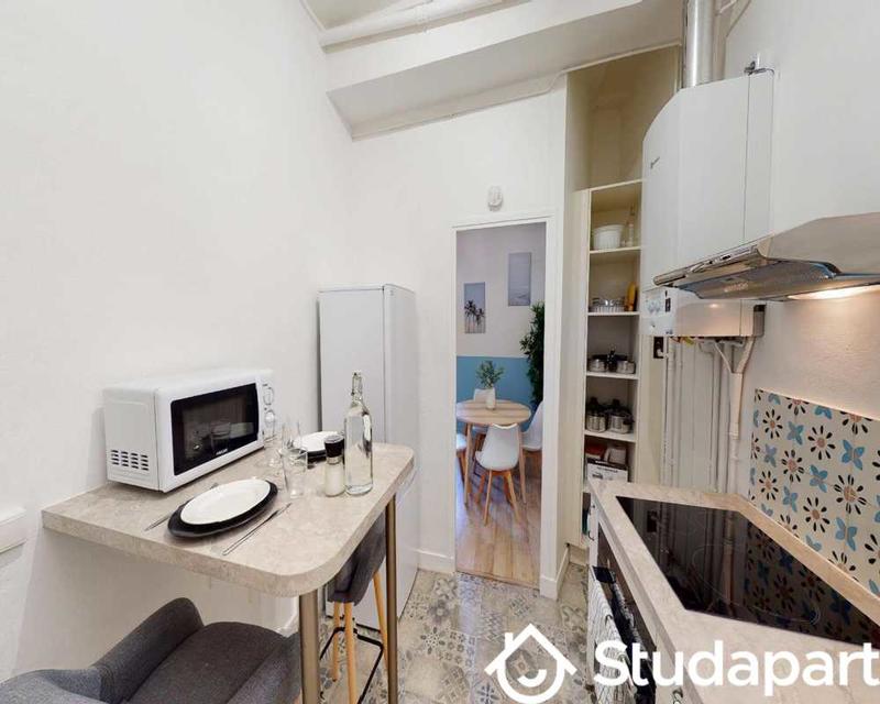 Chambre - 100 m² - 1 pièce