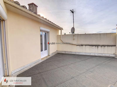 Villa - 100 m² - 5 pièces