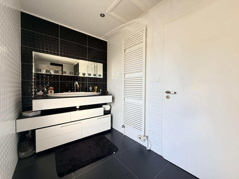 Maison - 193 m² - 5 pièces