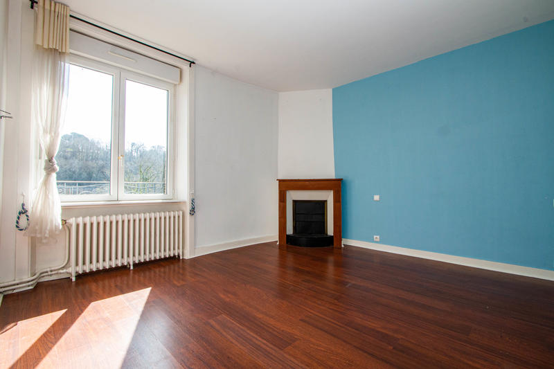 Maison - 213 m² - 7 pièces